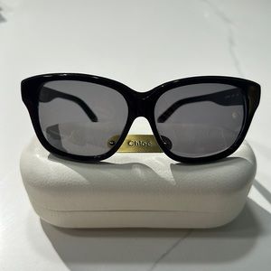 CHLOÈ dark navy sunglasses